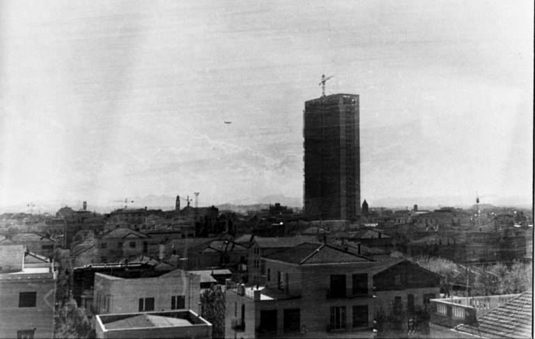 Il grattacielo di Rimini, simbolo di un’epoca